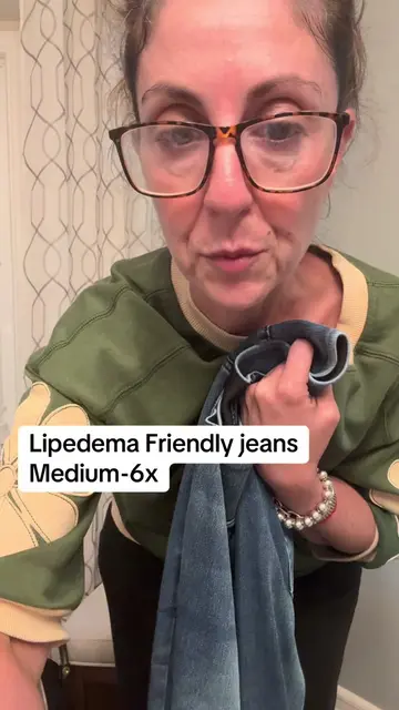 #lipedema #lipedemajeans #lipedemafashion #widelegjeans #plussizefashion 