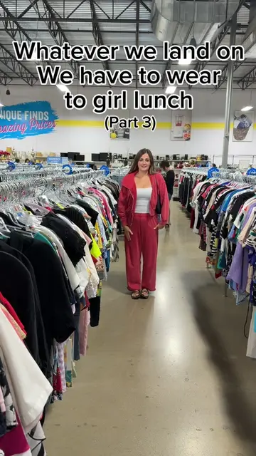 You know we love to beat a dead horse💀 back again with another goodwill outfit 