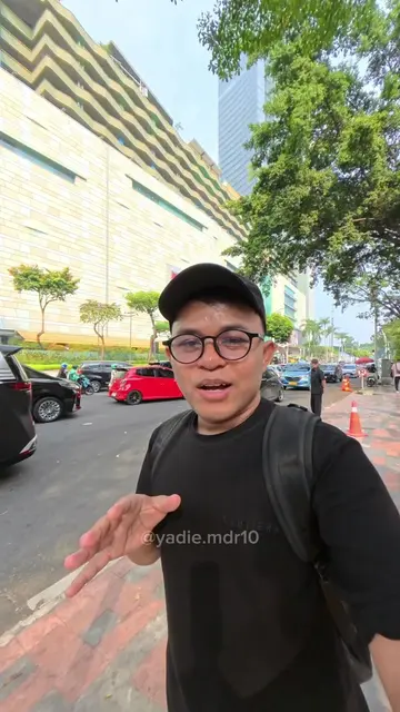 nginep di hotel capsule ini cuma 100 ribuan guys. lokasinya strategis banget, pa