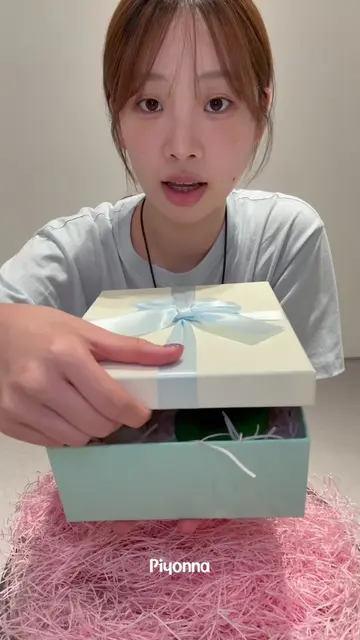 @Piyonna Official | K-beauty  DID I SAY YOUR FRIEND’S NAME? 👀 🇬🇧ENGLISH Piyon