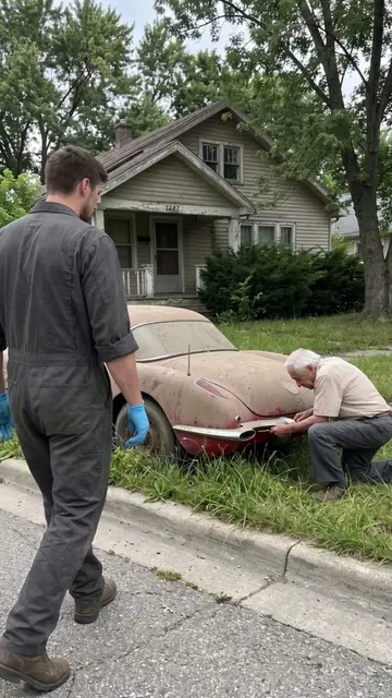 This 1959 Chevrolet Corvette C1 was about sell for $5,000…unit I saw it’s 83-yea