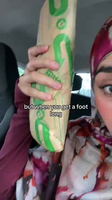 I feel like the stuff it WAY more asw 😭 . . #subway #footlong #sandwich #food #