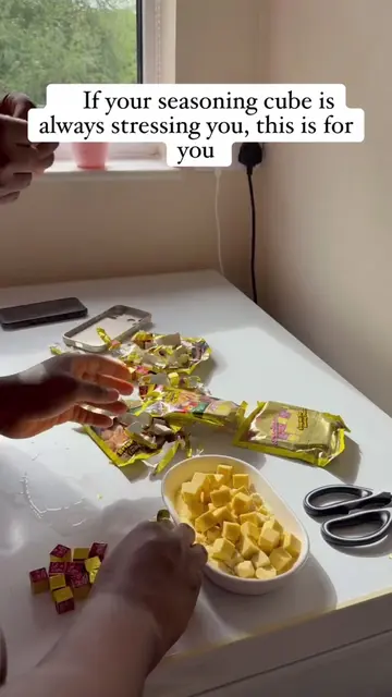 Small kitchen hack that makes cooking easier. #SeasoningCubeHack #KitchenHacks #