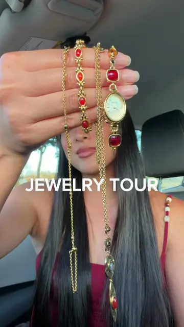 Gold @en route jewelry with red detailing is coming out to play all fall long ♥️