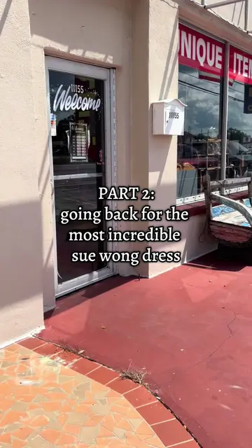 PART TWO: she’s home!!! #suewong #antiquestore #suewongdress #weddingdress #vint