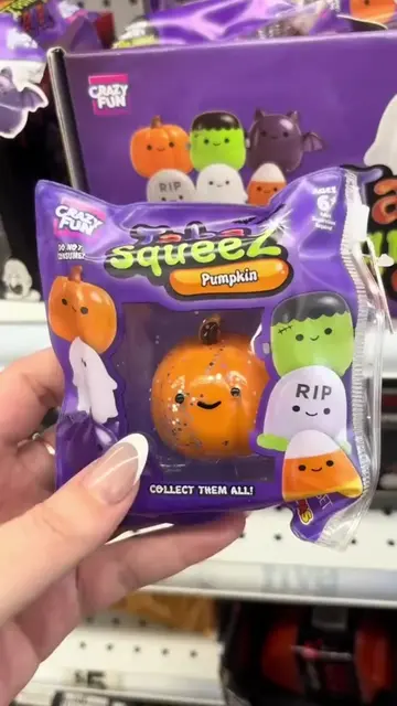 Trick or squeeze! We can't resist a good squish test! 🎃👻 📸 @lilycollects_ #Ta