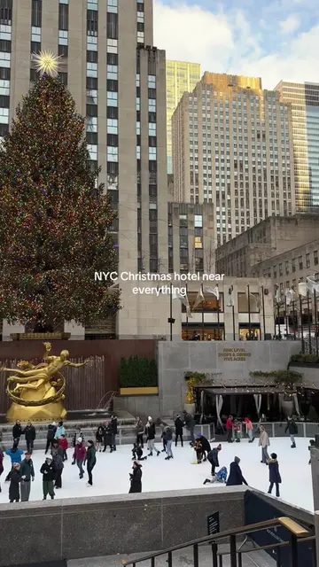 Where to stay for Christmas in NYC 🎄Tempo by Hilton Times Square puts you close