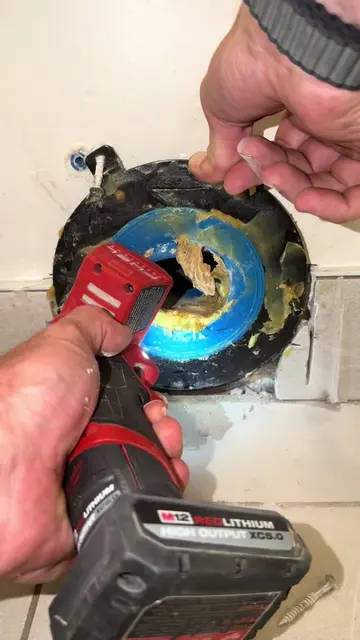 When a simple toilet leak turns into a mini nightmare. What would you guys do? #