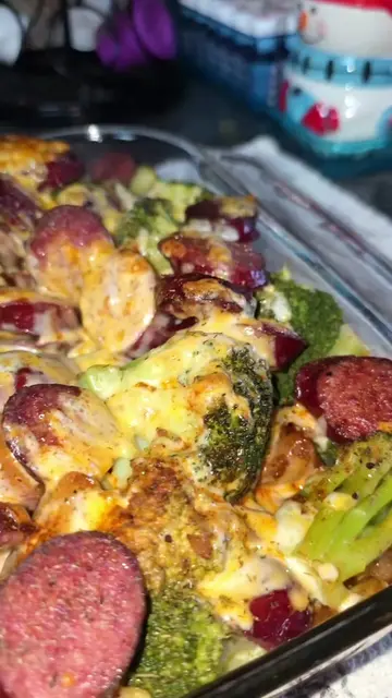 Sausage Potatoes and Broccoli Bake #easydinnerideas  #onepanmeal  #sausageandpot