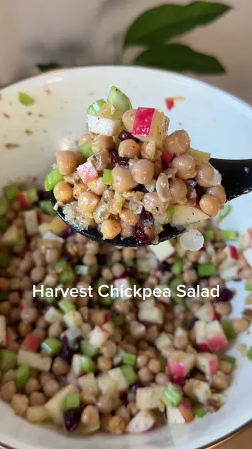 Packed with fiber and all the fall flavors 🍂🍁 Recipe in my bio! 🧡 #fallrecipe