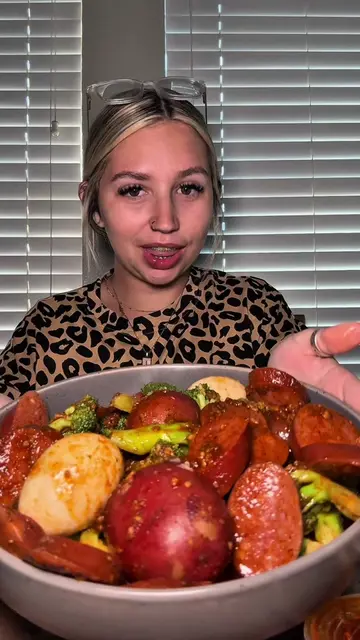 Seafood boil sides for dinner! What are your fav sides?! 😋 #fyp #seafoodboil #e