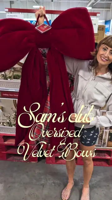 🎀 The giant bows are back at Sam’s Club with new festive colors for the season!