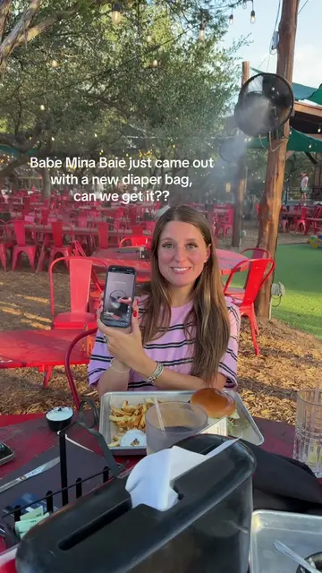 Listen… A mom can never have too many Mina Baie bags 💁🏼‍♀️ 😍💚👜  @MINA BAIE 