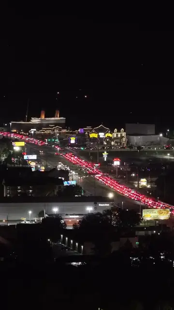 Traffic heading into pigeon forge #rodrun #pigeonforge #traffic 