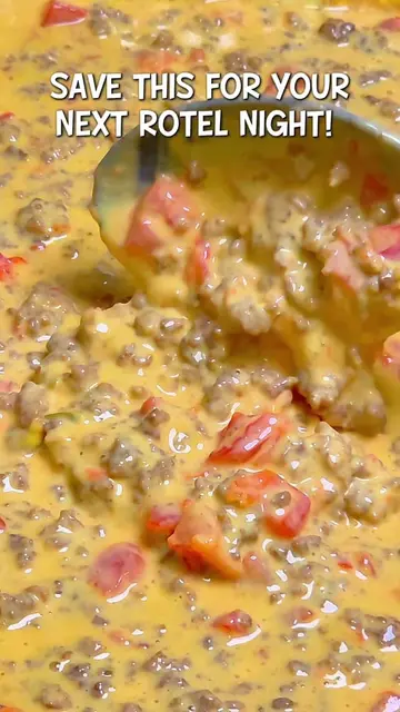 Rotel dip so easy and delicious! #roteldrip #rotel #cheesedip 