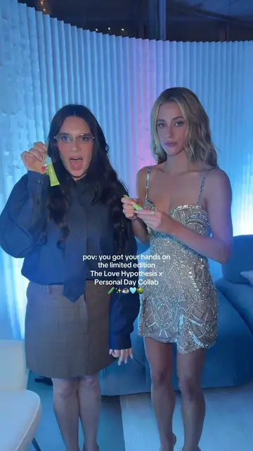 Feels like gold to me nd @Lili Reinhart 😌 #personalday #thelovehypothesismovie 