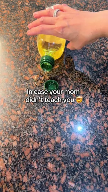 In case your mom didn’t teach you!#LifeHack #KitchenHacks #momtok #DIY #lifechan