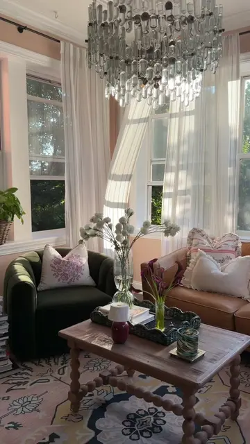 I’ve had so much fun bringing this space to life! It feels so much cozier now 💙