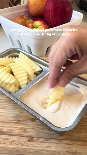 Apple fries with high-protein caramel dip 🍎  Such a fun and healthy snack for t