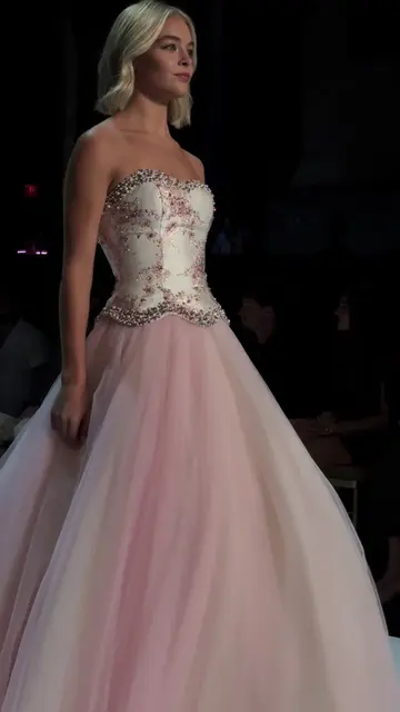 i don’t know if i’m just partial to pink or if it’s just the most beautiful dres