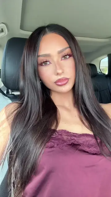 trying burgundy mascara 👀 mascara is @essence.cosmetics lash princess in burgun