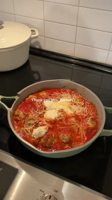 Hailey Bieber Meatballs 🍝 These are SO easy and seriously sooo good! ✨ INGREDIE