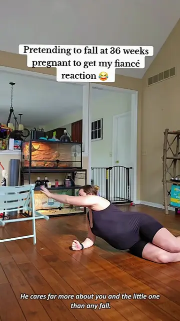 Nothing is more worrying than pregnant wife falling#pregnant#wife#huasband#coupl