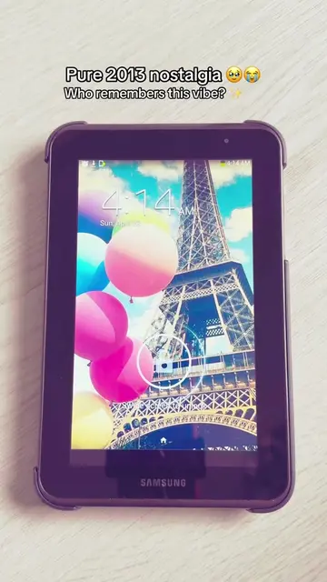 Pure 2013 nostalgia 🥹 The “2013 Paris fever” and the Android stock wallpapers, 