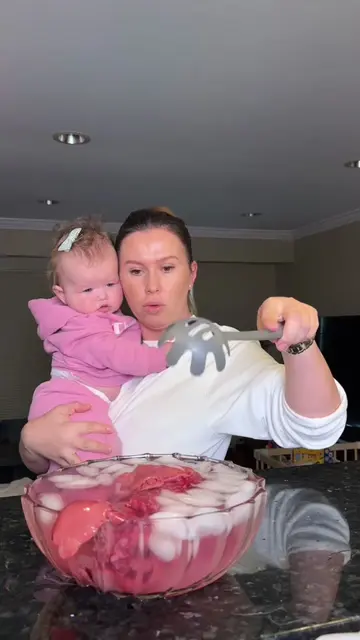 Making iron-rich pancakes 🥞 #motherhood #momlife #postpartum #viral #healthy re