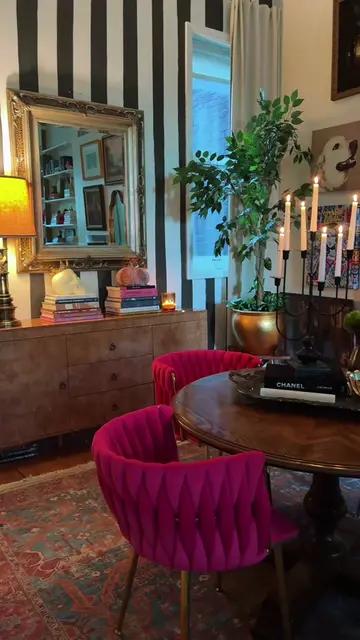 She’s perfect #homedecor #thriftedhome #decor #maximalism #pink 