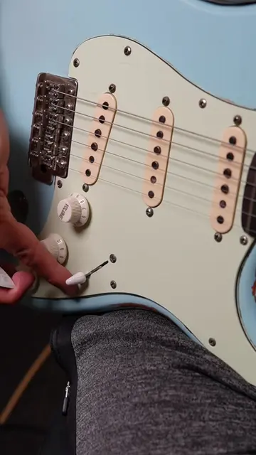 Do you prefer 1, 2 or ALL pickups?  KristoferDahl.com 🔥 