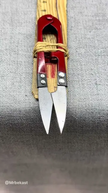 t tool for assembling clothing zippersThe pec