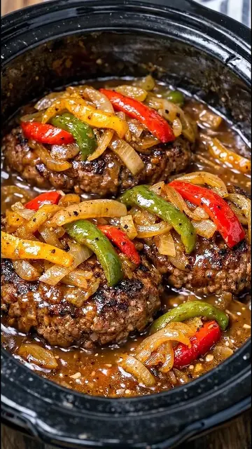 Beef Patties with Roasted Bell Peppers
 500 g ground beef
 1 large bell pepper, 