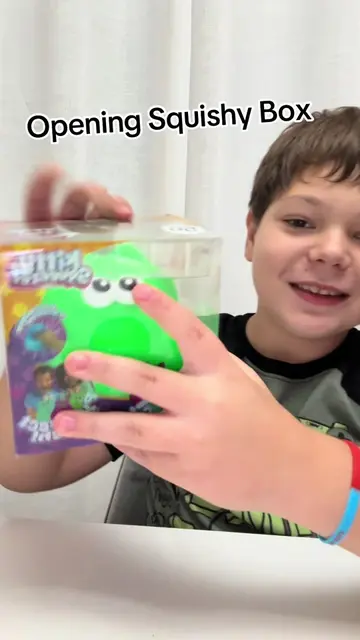 We got some more ! #squishy #toys #kids #reveals #unboxingvideo 