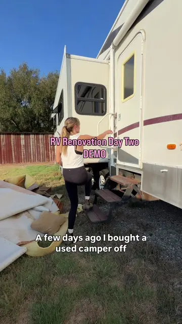 Day two on the RV renovation and I’m already 98% DONE with demo!🙌 Huge shoutout