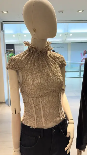Wow wow wow!!! This new in H&M lace top 🥹🥹🥹👏🏻👏🏻👏🏻🥹 unreal @Lakeside Sh