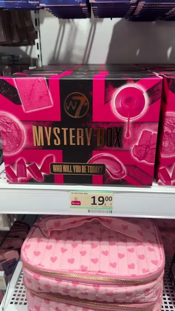 Mistery box da @NORMAL_Italia 90€ di @W7 Makeup ✨🧸🌸 #normal #w7 #w7makeup #mis