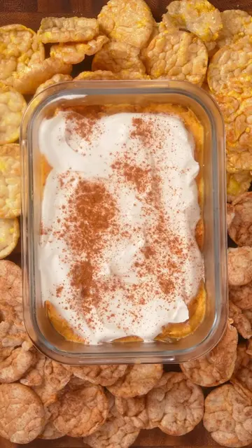 5-MINUTE PUMPKIN DIP! 🎃 This pumpkin dip takes 5 minutes to prep, it’s low in c