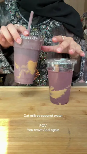 Recreating saddles Acai smoothie again, coconut water vs coconut milk! Coconut w