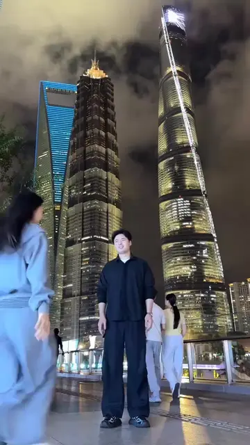 An last left side Family are waiting For This Moment 🥹😀#couplelove #youngcoupl