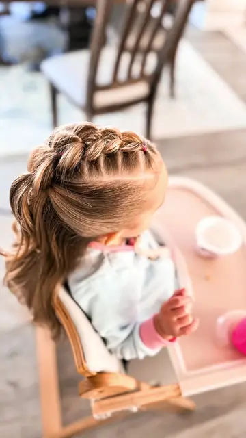 A braidless braid… and honestly it turned out even better than I expected 😍 Kin