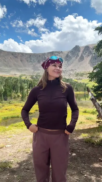 I 🤍 bandanas for hiking!!! Best sun protection and cutest accessory ☺️  #Hiking