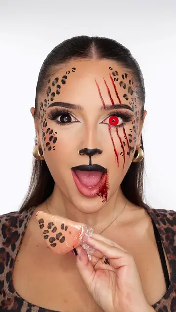 Easy leopard halloween makeup🐆🩸 Save for your Halloween inspo👀 @Huda Beauty B