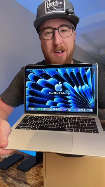 Join my live stream for an exclusive discount on the MacBook Air M1