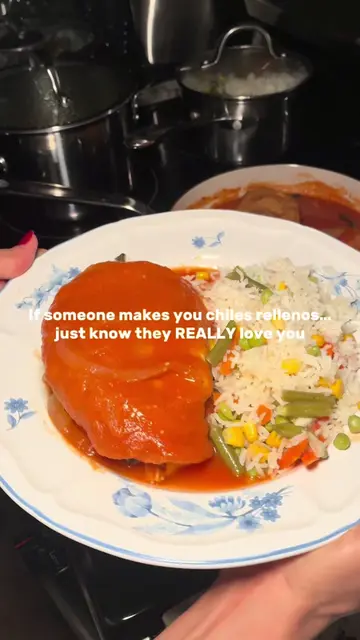 If you know, you know 😂🌶️ Chiles rellenos are a true labor of love. Roasting, 