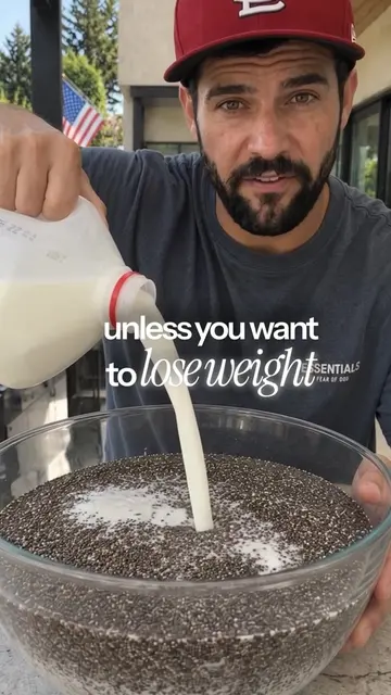 Never mix chia seeds with almond milk unless you want to lose a lot of weight 🔥