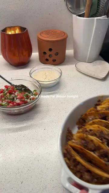 crispy beef tacos with homemade pico de gallo & creamy taco sauce 🌮  taco seaso