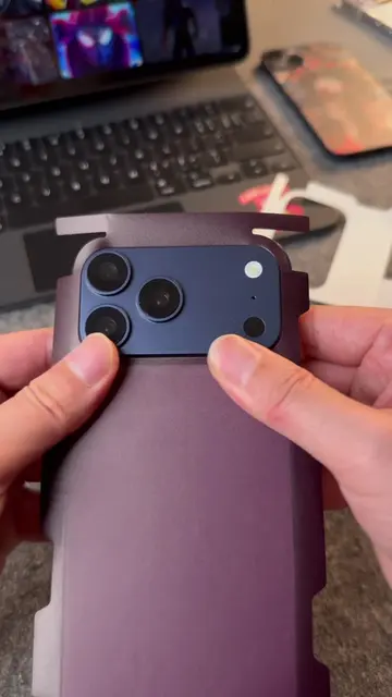 Tired of bulky cases? Try this instead. #STICKSOO #iPhone  #iPhoneSkin #iphonecu