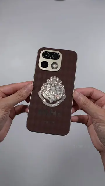 Unboxing the Realme 16 Pro Harry Potter Edition! The box is not any cardboard bo