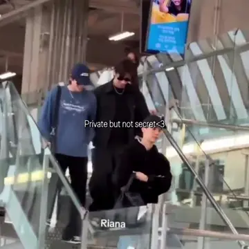 P'Perth, i See your Hand naaaa🙂‍↔️🫵 #PerthSanta #PerthTanapon #SantaPongsapak 